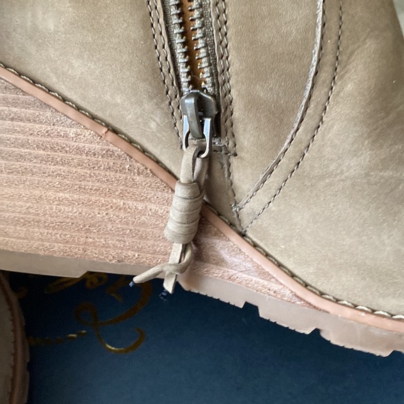 Sperry Waterproof Wedges Boots - Picture 7 of 11